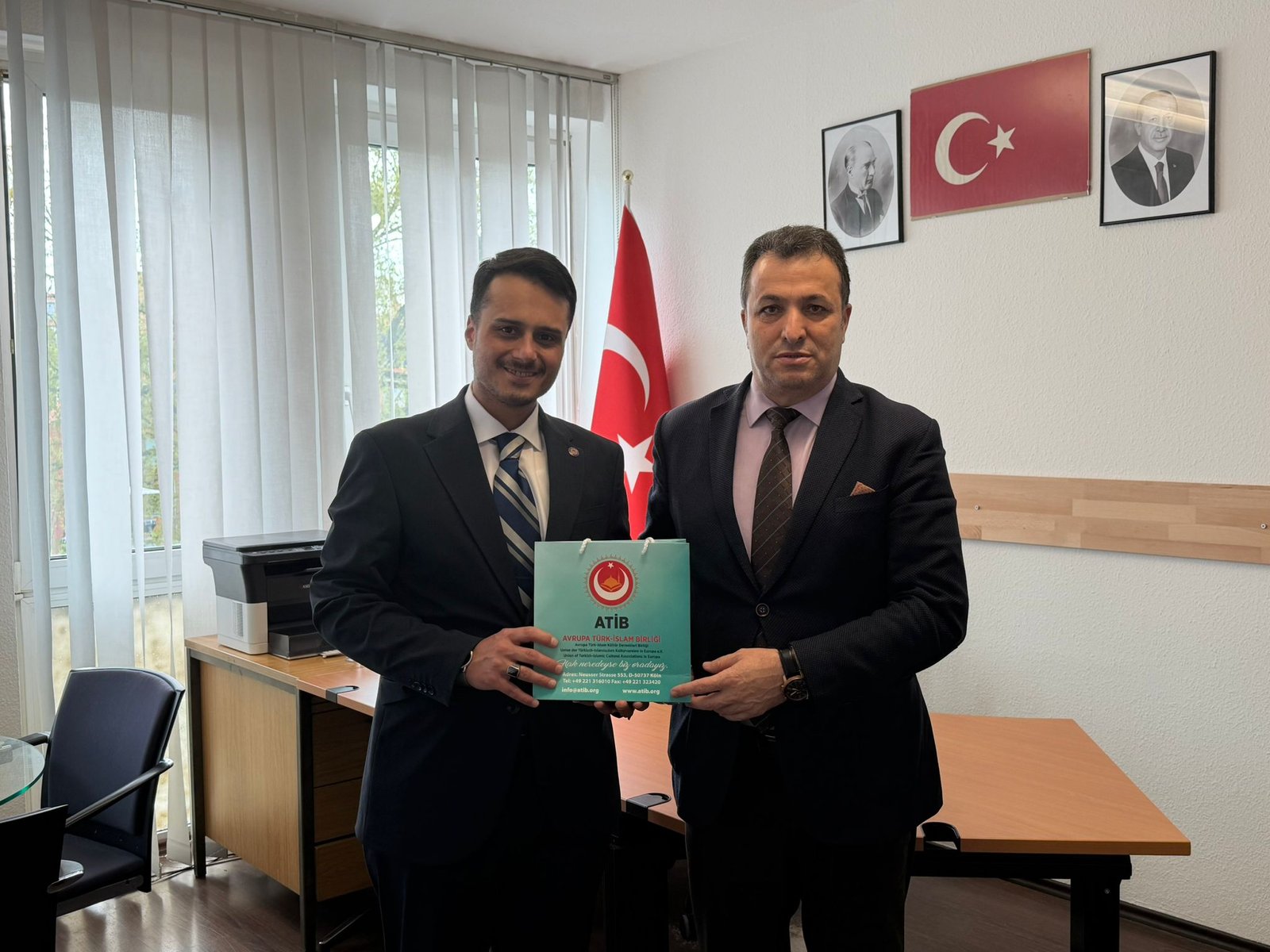 T.C. Hannover Eğitim Ataşesi Sayın Prof. Dr. Yüksel Özdemir beye ziyaret.