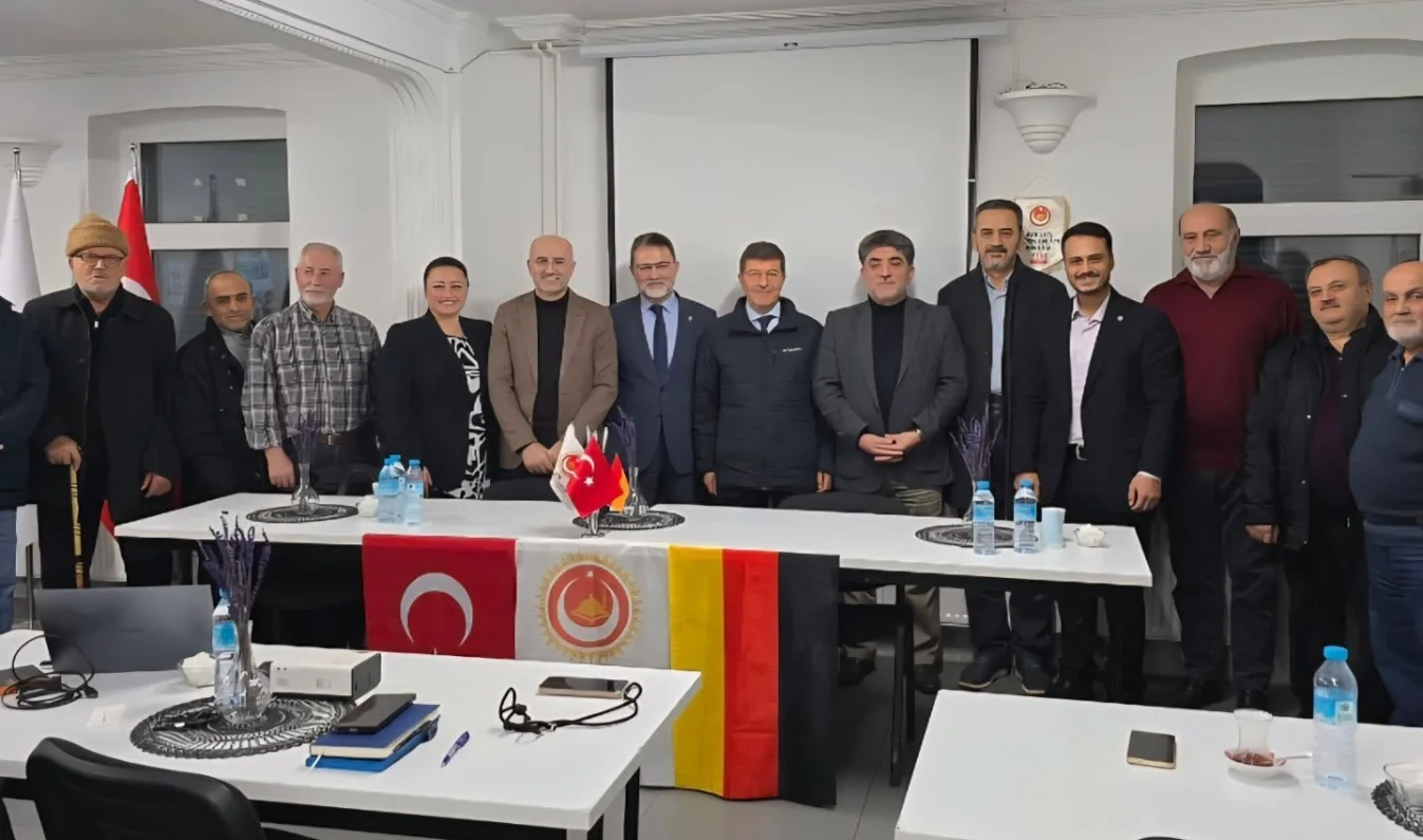 Almanya’daki Türk Gençliği ile Aile ve Çocuk Eğitimi” Paneli Düzenlendi